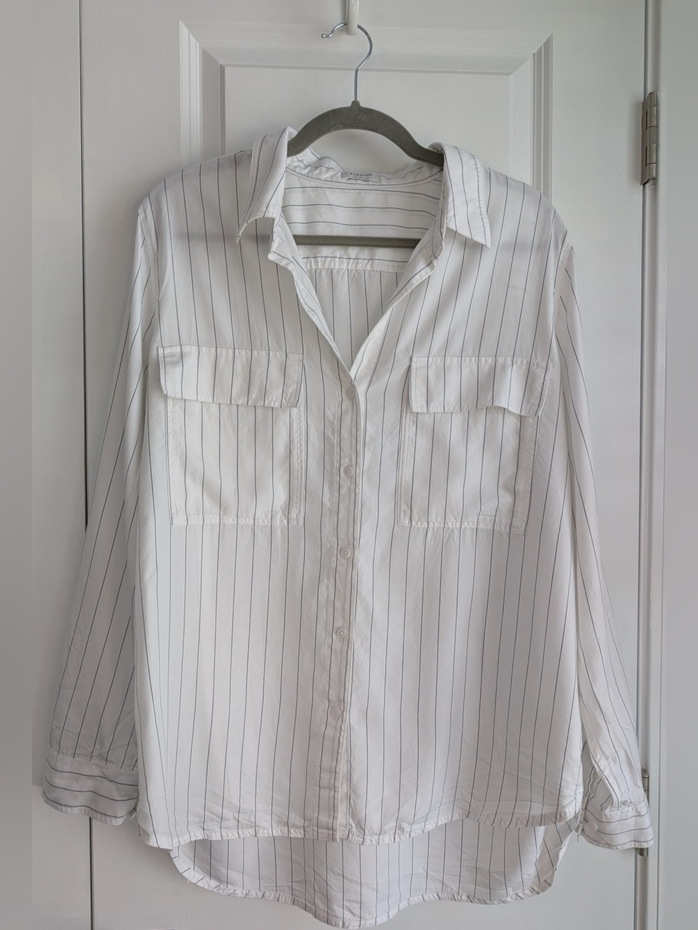 Aritzia Babaton Button Up Utility Shirt Women’s White with Blue Stripes Size L